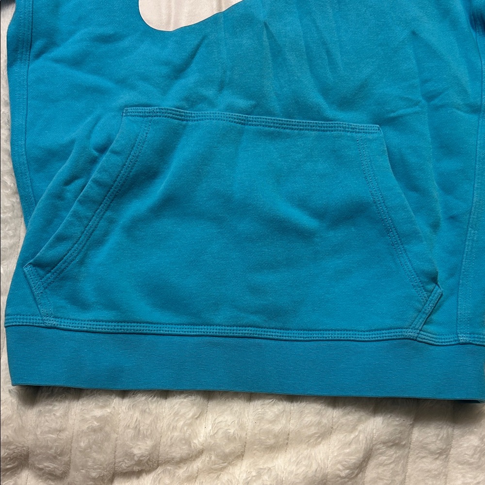 Nike Boys Sportswear Club Fleece Lined Pullover Hoodie Chlorine Blue - Picture 6 of 16